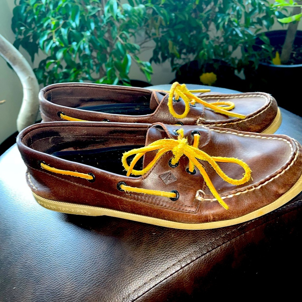 Mens size 11 beater sperrys